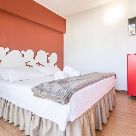 Center House Konukevi 3*